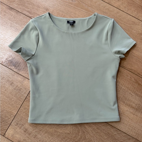 Express Tops - Express Body Contour 90's Women’s Cropped Tee Sage Green Small